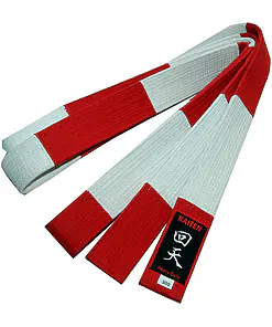 Rood met witte Kaiten karate riem