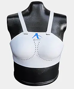 Arawaza plastic beschermer met riemen - WKF