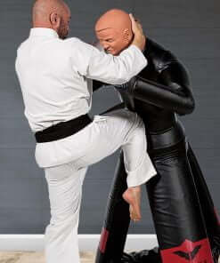 Century Versys VS Bob Knieaanval dummy