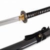 katana-met-scherp-mes-en-houten-schede